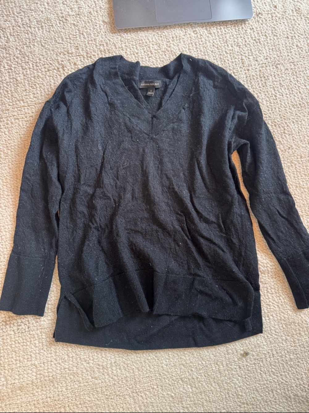 Banana Republic Black V-Neck Pullover Sweater